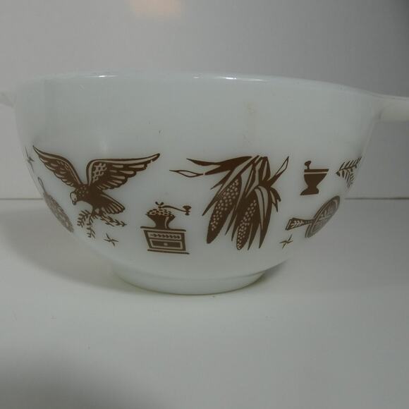 Vintage Pyrex Early American Heritage 11/2 PT Bowl Ovenware - Picture 1 of 7